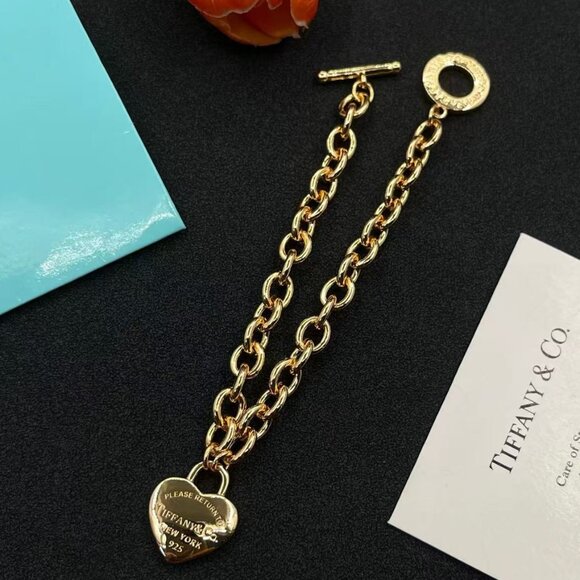 ❤️Tiffany & Co.Golden Heart bracelet❤️ - Picture 6 of 6